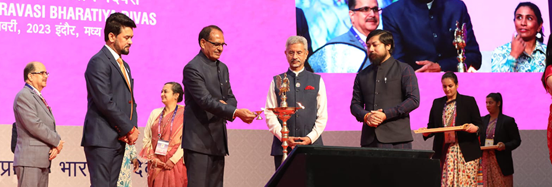 The first day of the three-day long 17th Pravasi Bharatiya Diwas, being held in Indore, saw huge participation from the Indian diaspora. The country has welcomed over 40 Indians living in various parts of the world, who have made significant contributions to their respective fields.