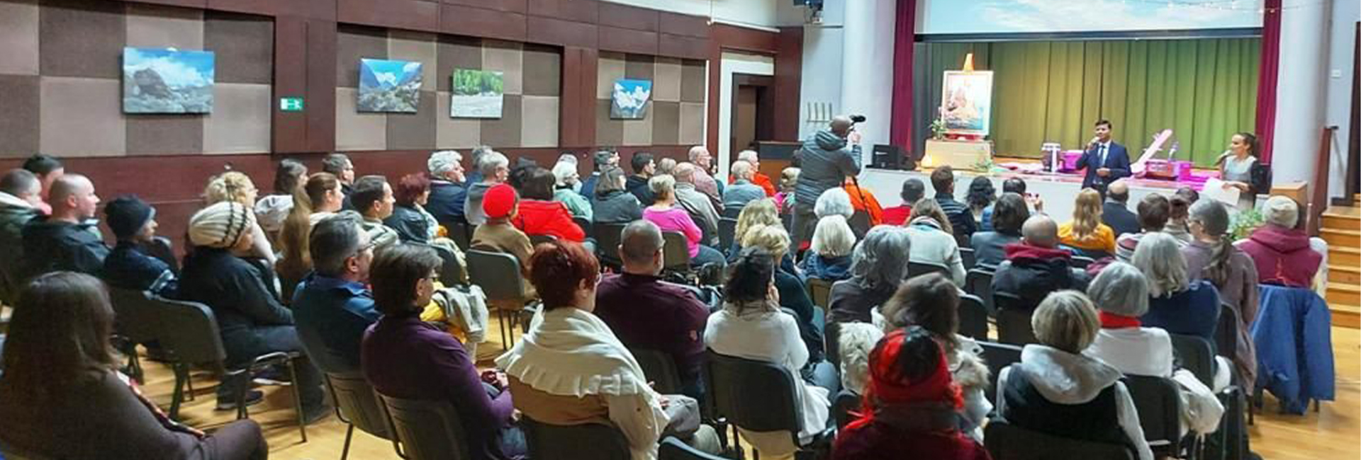 An event ‘Where clouds transmit messages’, got organised by Embassy of India in Croatia to honour the great poet Kalidasa and the Himalayan region of India. Beautiful stories about India's cultural heritage were shared.