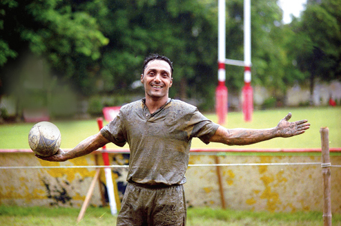Giving Back | Rahul Bose | Global Indian 
