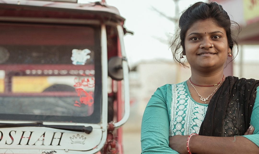 Arti: The e-rickshaw driver from Bahraich wins Amal Clooney Women’s Empowerment Award