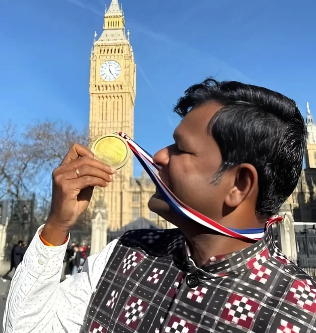 Sudarsan Pattnaik Becomes FIRST Indian to Win the UK’s Prestigious Sand Master Award