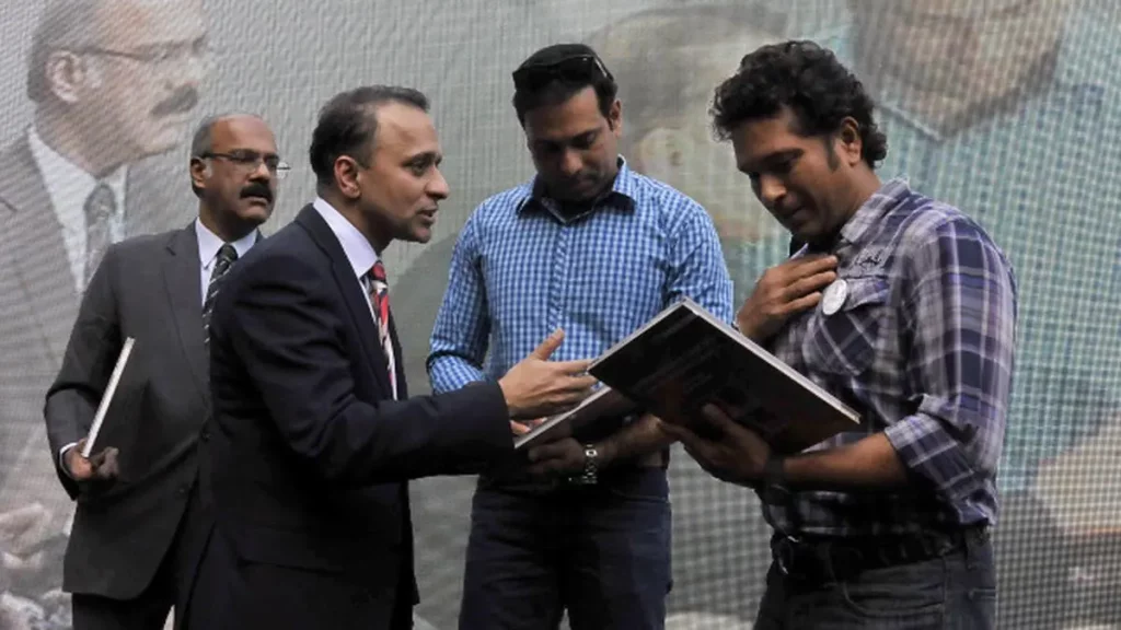 Dr Prateek Sharma with Sachin Tendulkar and V.V.S.Laxman