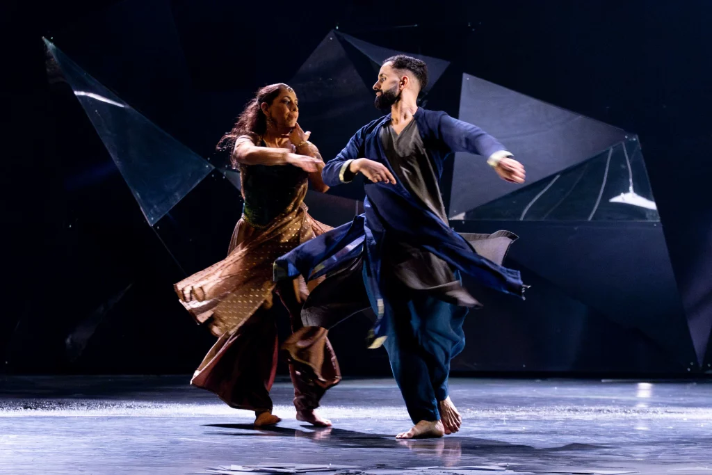 Mehek by Aakash Odedra and Aditi Mangaldas. Photo credit -John Valente