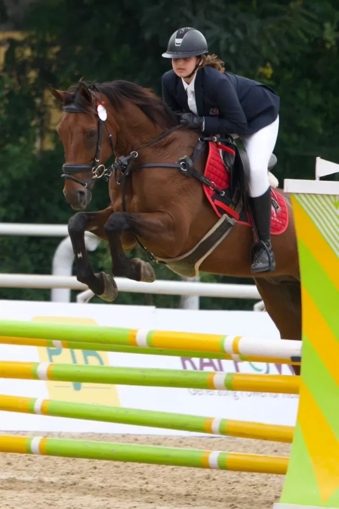 Aizah Mir | Equestrian