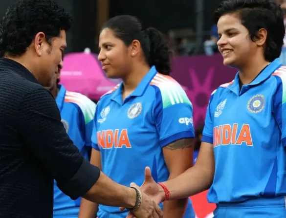 Shafali Verma with Sachin Tendulkar
